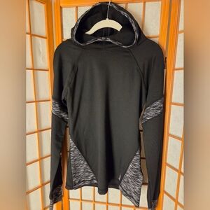 NWT WOMENS REEBOOK ACTIVE SLIM MOISTURE WICK BLACK POLYESTER HOODIE SIZE SMALL